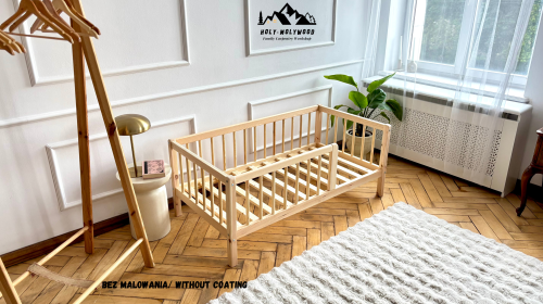 skandynawskie Łóżko dziecięce tipi domek z nóżkami podłogowe z barierką zabezpieczającą z zabezpieczeniem przed wypadnięciem pojedyńcze Montessori teepee house z drewna solidnego litego dla dzieci solid wood toddler floor bed montessori with legs