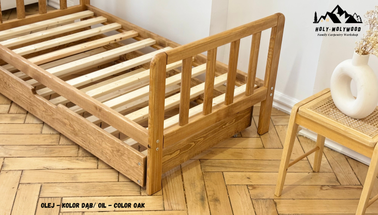 łóżko dziecięce drewniane, łóżko dziecięce z szufladą, łóżko dla dziecka 90x200, łóżko dziecięce sosnowe, łóżko pojedyncze dziecięce, łóżko z wysuwaną szufladą, łóżko do pokoju dziecięcego, łóżko dziecięce skandynawskie