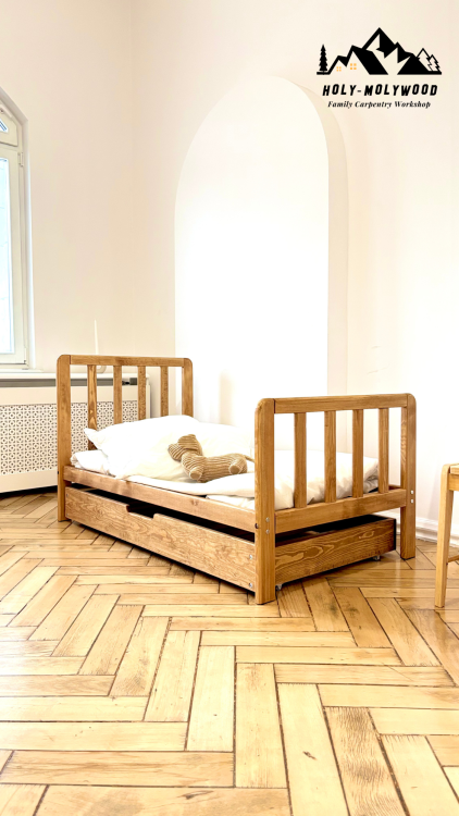 łóżko dziecięce drewniane, łóżko dziecięce z szufladą, łóżko dla dziecka 90x200, łóżko dziecięce sosnowe, łóżko pojedyncze dziecięce, łóżko z wysuwaną szufladą, łóżko do pokoju dziecięcego, łóżko dziecięce skandynawskie