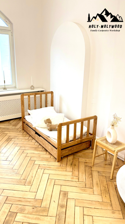 łóżko dziecięce drewniane, łóżko dziecięce z szufladą, łóżko dla dziecka 90x200, łóżko dziecięce sosnowe, łóżko pojedyncze dziecięce, łóżko z wysuwaną szufladą, łóżko do pokoju dziecięcego, łóżko dziecięce skandynawskie